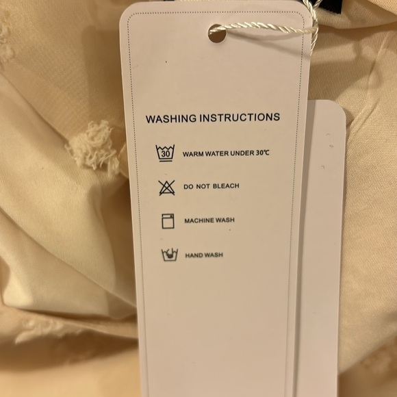 Short Sleeve V Neck
Ruffle Cute Sun Dress Chiffon Flowy Shift Mini Dress new - Picture 7 of 7